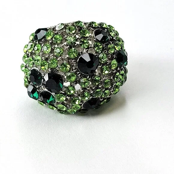 Green Rhinestone Adjustable Ring Size 7 - Picture 6 of 7